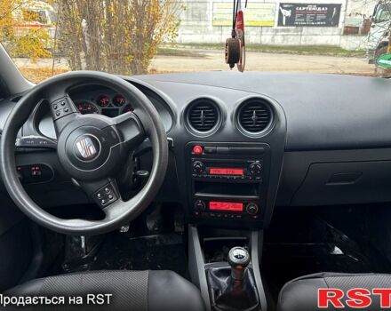 Серый Сеат Ибица, объемом двигателя 1.4 л и пробегом 202 тыс. км за 4000 $, фото 4 на Automoto.ua