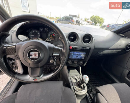Сірий Сеат Ibiza, об'ємом двигуна 1.8 л та пробігом 270 тис. км за 4300 $, фото 9 на Automoto.ua