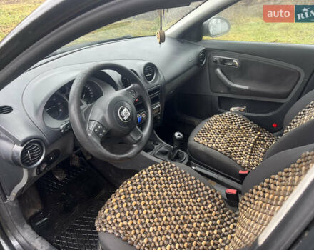 Серый Сеат Ибица, объемом двигателя 1.42 л и пробегом 193 тыс. км за 2950 $, фото 7 на Automoto.ua