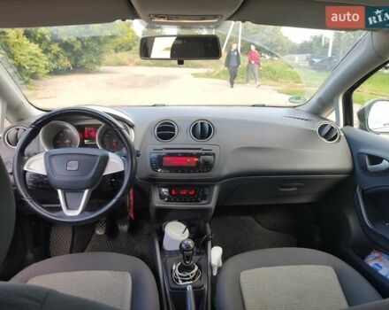 Сеат Ибица 2010 в Виннице на Automoto.ua Серый Сеат Ибица, объемом двигателя 1.6 л и пробегом 262 тыс. км за 5900 $, фото 4 на Automoto.ua