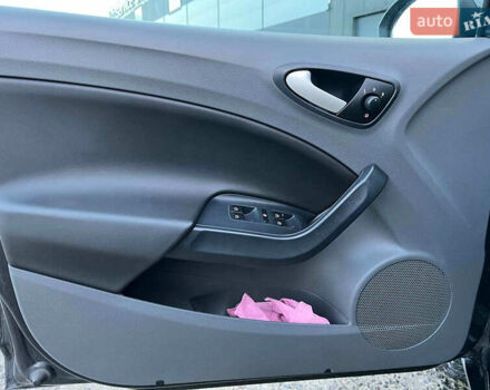 Сірий Сеат Ibiza, об'ємом двигуна 1.2 л та пробігом 210 тис. км за 6180 $, фото 14 на Automoto.ua