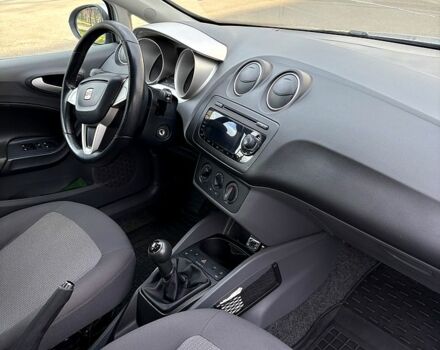 Серый Сеат Ибица, объемом двигателя 1.2 л и пробегом 190 тыс. км за 5800 $, фото 3 на Automoto.ua