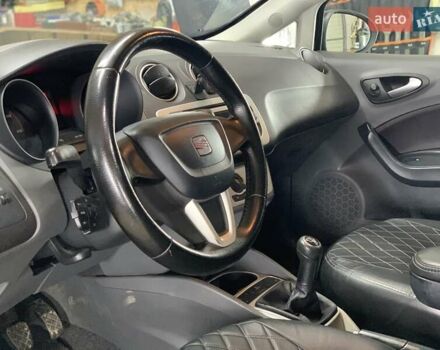 Серый Сеат Ибица, объемом двигателя 1.2 л и пробегом 274 тыс. км за 5000 $, фото 4 на Automoto.ua