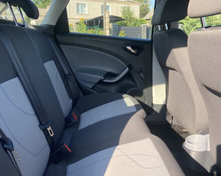 Сірий Сеат Ibiza, об'ємом двигуна 1.2 л та пробігом 200 тис. км за 7100 $, фото 4 на Automoto.ua