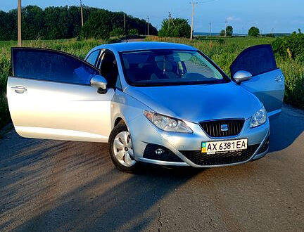 Сірий Сеат Ibiza, об'ємом двигуна 1.4 л та пробігом 159 тис. км за 5500 $, фото 1 на Automoto.ua
