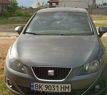 Сеат Ибица 2012 в Сарнах на Automoto.ua Серый Сеат Ибица, объемом двигателя 1.2 л и пробегом 292 тыс. км за 4300 $, фото 1 на Automoto.ua