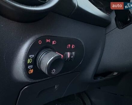 Сеат Ibiza 2004 у Києві на Automoto.ua Синій Сеат Ibiza, об'ємом двигуна 1.4 л та пробігом 187 тис. км за 4500 $, фото 27 на Automoto.ua