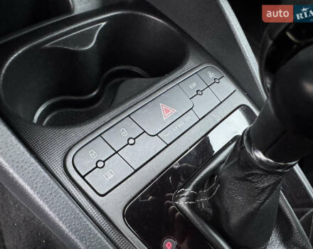 Синий Сеат Ибица, объемом двигателя 1.4 л и пробегом 211 тыс. км за 7850 $, фото 34 на Automoto.ua