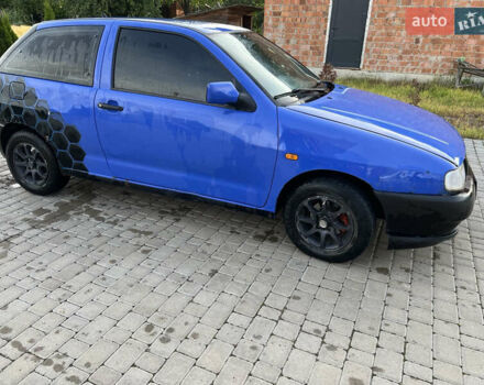 Синій Сеат Ibiza, об'ємом двигуна 0 л та пробігом 350 тис. км за 1200 $, фото 1 на Automoto.ua