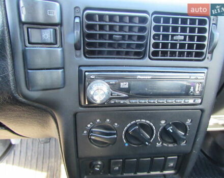 Зеленый Сеат Ибица, объемом двигателя 1.27 л и пробегом 233 тыс. км за 2400 $, фото 23 на Automoto.ua