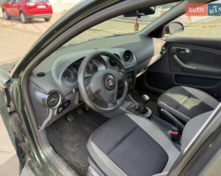 Зелений Сеат Ibiza, об'ємом двигуна 1.39 л та пробігом 350 тис. км за 3500 $, фото 2 на Automoto.ua