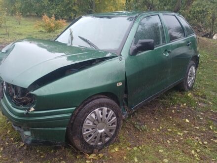 Зеленый Сеат Ибица, объемом двигателя 0 л и пробегом 150 тыс. км за 24 $, фото 1 на Automoto.ua