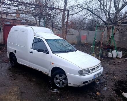 Белый Сеат Инка, объемом двигателя 1.4 л и пробегом 250 тыс. км за 910 $, фото 1 на Automoto.ua