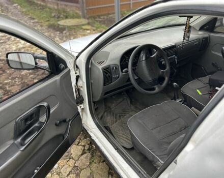 Белый Сеат Инка, объемом двигателя 1.4 л и пробегом 200 тыс. км за 1300 $, фото 5 на Automoto.ua