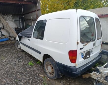 Белый Сеат Инка, объемом двигателя 1.9 л и пробегом 400 тыс. км за 935 $, фото 1 на Automoto.ua