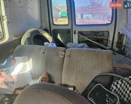 Білий Сеат Inca, об'ємом двигуна 1.8 л та пробігом 300 тис. км за 903 $, фото 3 на Automoto.ua