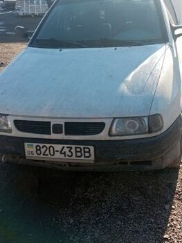 Белый Сеат Инка, объемом двигателя 0 л и пробегом 260 тыс. км за 1800 $, фото 1 на Automoto.ua