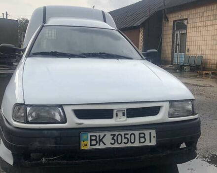 Білий Сеат Inca, об'ємом двигуна 1.99 л та пробігом 300 тис. км за 2500 $, фото 4 на Automoto.ua