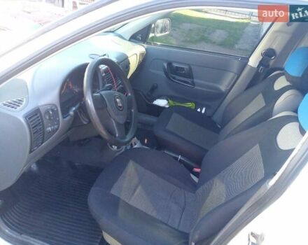 Белый Сеат Инка, объемом двигателя 1.4 л и пробегом 370 тыс. км за 2500 $, фото 4 на Automoto.ua