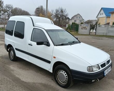 Белый Сеат Инка, объемом двигателя 1.4 л и пробегом 200 тыс. км за 1300 $, фото 1 на Automoto.ua