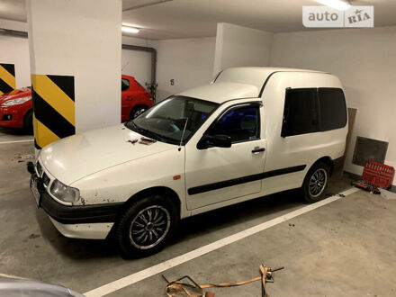 Сеат Inca 1996 у Тячеве на Automoto.ua Білий Сеат Inca, об'ємом двигуна 1.9 л та пробігом 177 тис. км за 3456 $, фото 1 на Automoto.ua