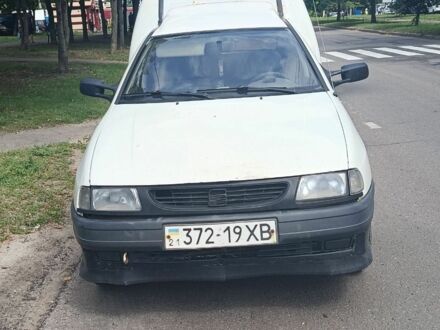 Білий Сеат Inca, об'ємом двигуна 1.4 л та пробігом 345 тис. км за 785 $, фото 1 на Automoto.ua