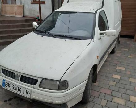 Белый Сеат Инка, объемом двигателя 1.9 л и пробегом 333 тыс. км за 999 $, фото 1 на Automoto.ua