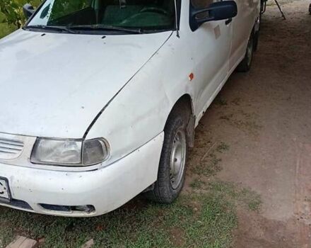 Белый Сеат Инка, объемом двигателя 1.9 л и пробегом 205 тыс. км за 800 $, фото 1 на Automoto.ua