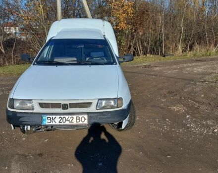 Белый Сеат Инка, объемом двигателя 1.9 л и пробегом 180 тыс. км за 2000 $, фото 1 на Automoto.ua