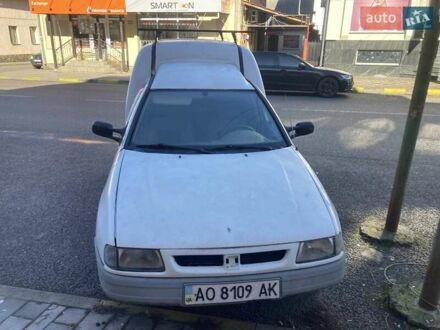 Сеат Inca 2002 у Тячеве на Automoto.ua Білий Сеат Inca, об'ємом двигуна 1.4 л та пробігом 297 тис. км за 990 $, фото 1 на Automoto.ua