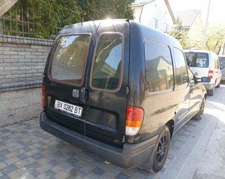 Черный Сеат Инка, объемом двигателя 1.4 л и пробегом 200 тыс. км за 1800 $, фото 3 на Automoto.ua