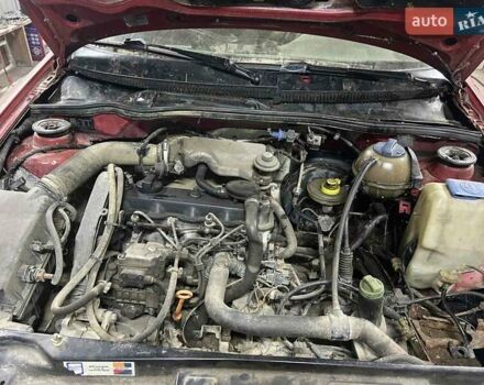 Червоний Сеат Inca, об'ємом двигуна 1.9 л та пробігом 345 тис. км за 799 $, фото 5 на Automoto.ua