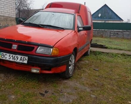 Червоний Сеат Inca, об'ємом двигуна 1.9 л та пробігом 289 тис. км за 1250 $, фото 2 на Automoto.ua