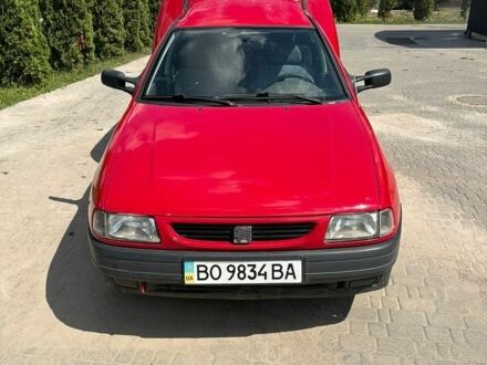 Красный Сеат Инка, объемом двигателя 1.4 л и пробегом 175 тыс. км за 1750 $, фото 1 на Automoto.ua