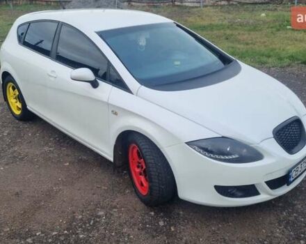 Белый Сеат Леон, объемом двигателя 2 л и пробегом 260 тыс. км за 5500 $, фото 2 на Automoto.ua