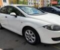 Белый Сеат Леон, объемом двигателя 1.6 л и пробегом 215 тыс. км за 6000 $, фото 2 на Automoto.ua