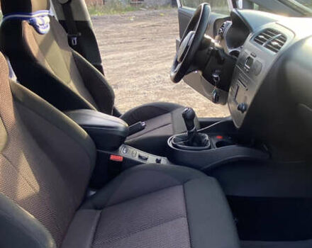 Білий Сеат Leon, об'ємом двигуна 2 л та пробігом 242 тис. км за 5900 $, фото 10 на Automoto.ua