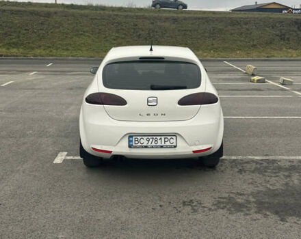 Білий Сеат Leon, об'ємом двигуна 2 л та пробігом 233 тис. км за 6500 $, фото 2 на Automoto.ua