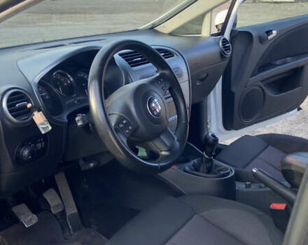 Білий Сеат Leon, об'ємом двигуна 2 л та пробігом 242 тис. км за 5900 $, фото 8 на Automoto.ua