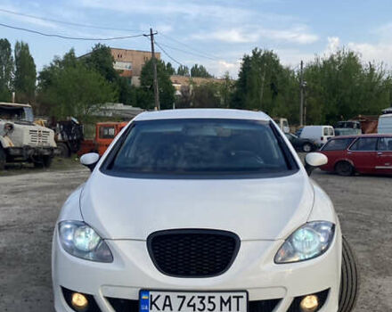 Белый Сеат Леон, объемом двигателя 2 л и пробегом 242 тыс. км за 6400 $, фото 2 на Automoto.ua