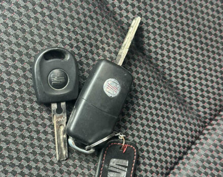 Білий Сеат Leon, об'ємом двигуна 2 л та пробігом 233 тис. км за 6500 $, фото 21 на Automoto.ua