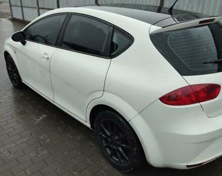 Белый Сеат Леон, объемом двигателя 1.39 л и пробегом 246 тыс. км за 5500 $, фото 3 на Automoto.ua