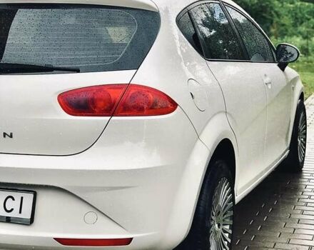 Белый Сеат Леон, объемом двигателя 1.6 л и пробегом 295 тыс. км за 6000 $, фото 5 на Automoto.ua