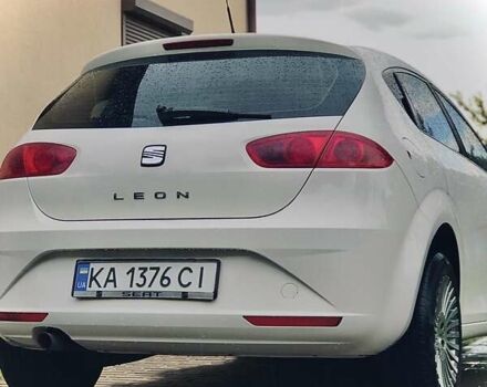 Белый Сеат Леон, объемом двигателя 1.6 л и пробегом 295 тыс. км за 6000 $, фото 6 на Automoto.ua