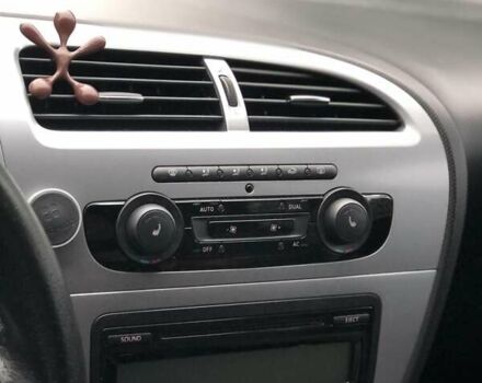 Белый Сеат Леон, объемом двигателя 1.6 л и пробегом 295 тыс. км за 6000 $, фото 21 на Automoto.ua