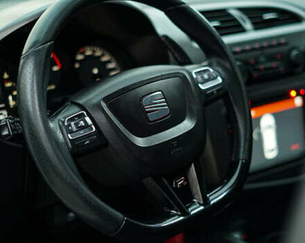 Білий Сеат Leon, об'ємом двигуна 2 л та пробігом 257 тис. км за 9900 $, фото 22 на Automoto.ua