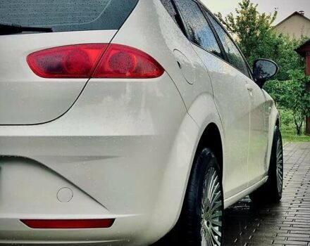 Белый Сеат Леон, объемом двигателя 1.6 л и пробегом 295 тыс. км за 6000 $, фото 4 на Automoto.ua