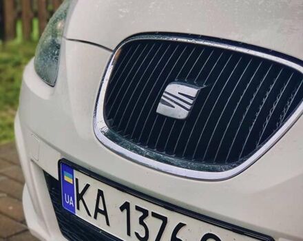 Белый Сеат Леон, объемом двигателя 1.6 л и пробегом 295 тыс. км за 6000 $, фото 3 на Automoto.ua