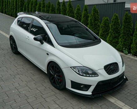 Білий Сеат Leon, об'ємом двигуна 2 л та пробігом 257 тис. км за 9900 $, фото 7 на Automoto.ua