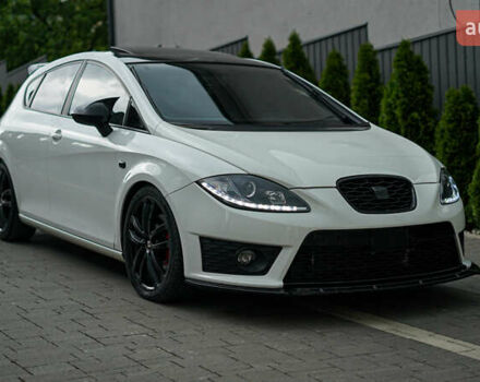 Білий Сеат Leon, об'ємом двигуна 2 л та пробігом 257 тис. км за 9900 $, фото 6 на Automoto.ua